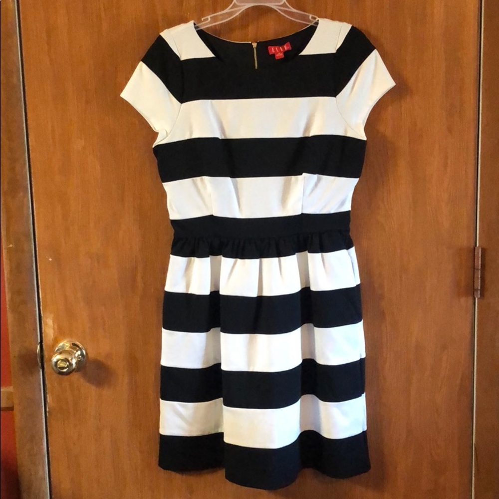 Elle black and white dress